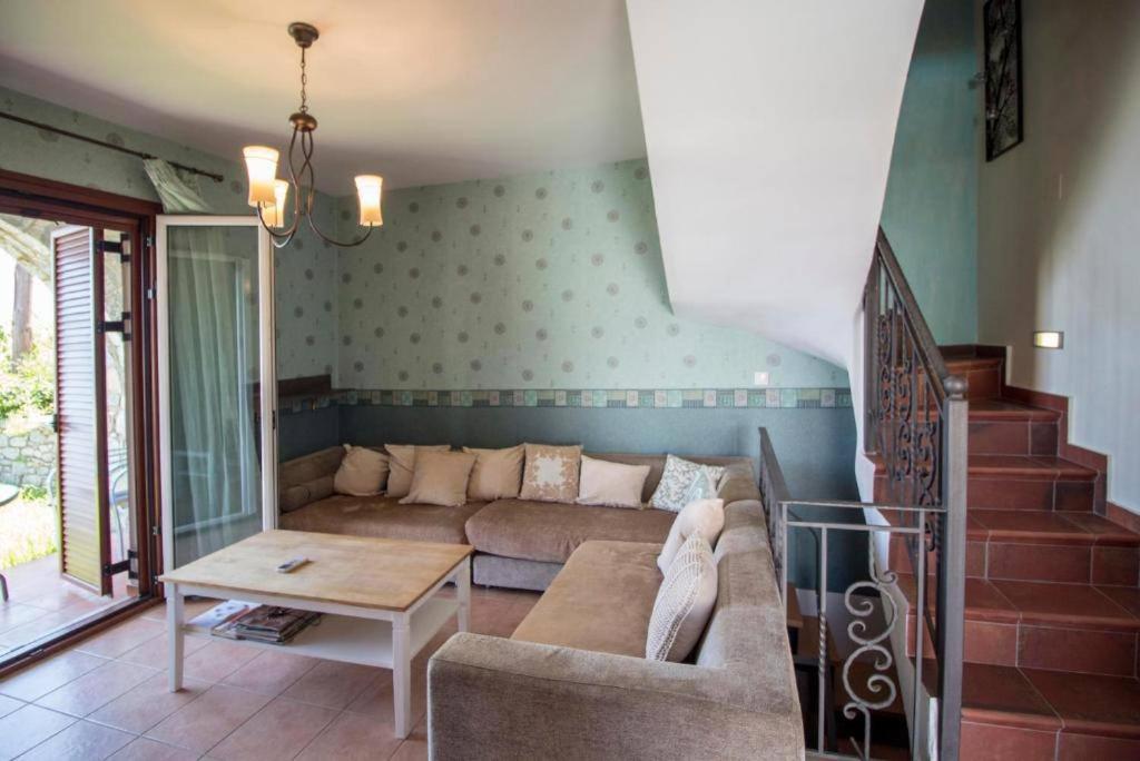 Malvazios Villas #4 Gythio Ngoại thất bức ảnh