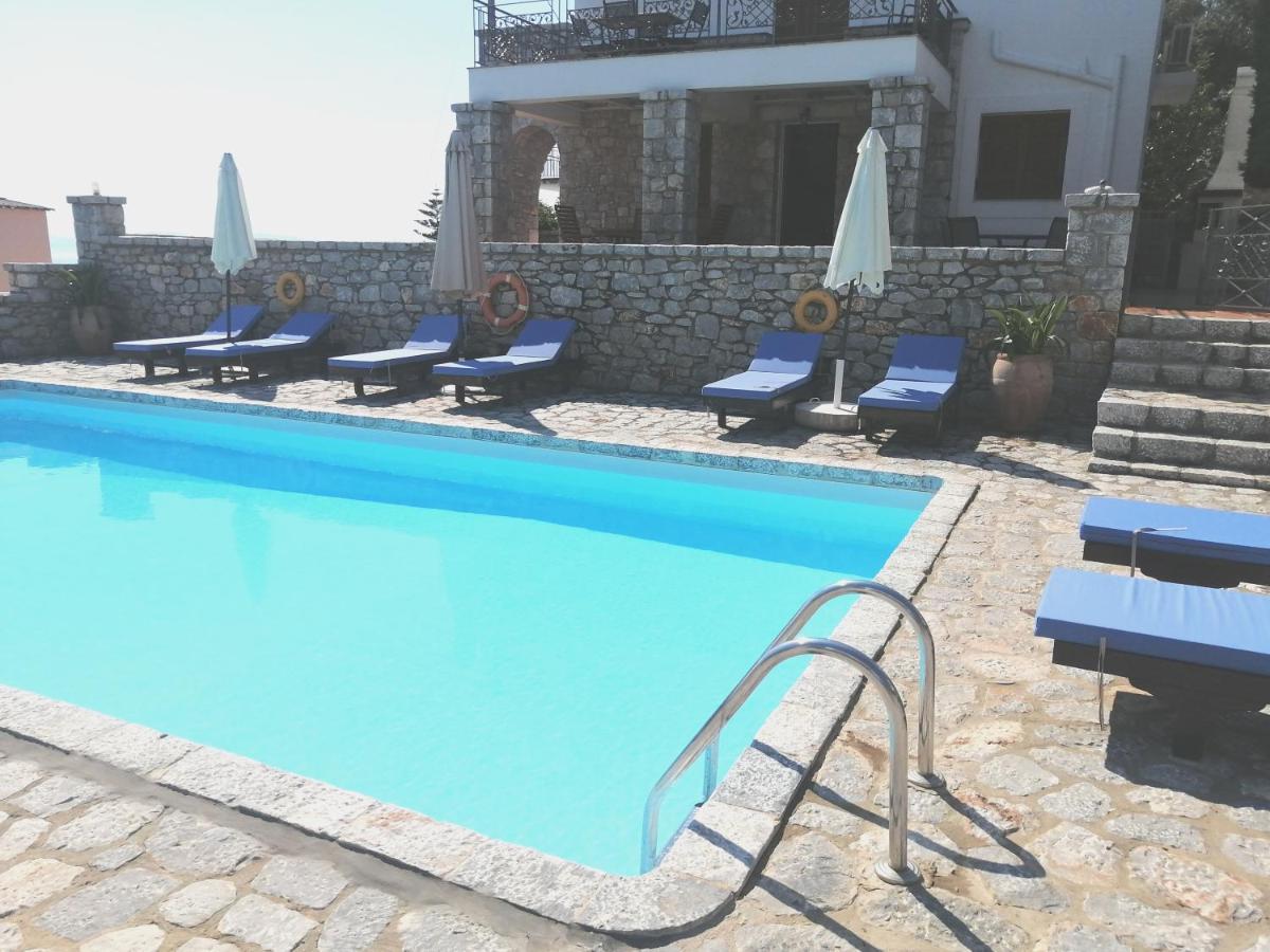 Malvazios Villas #4 Gythio Ngoại thất bức ảnh
